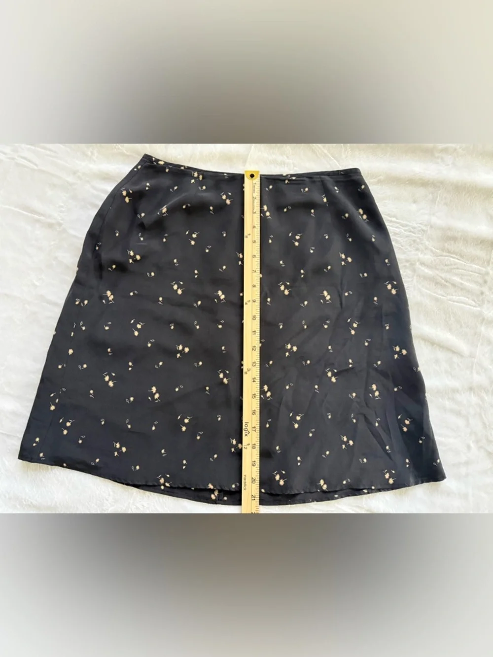 Vintage 100% Silk Knee Length Skirt Black Beige Floral Natural Fiber Capsule - Picture 5 of 6